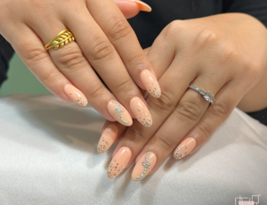 nail salon nearby